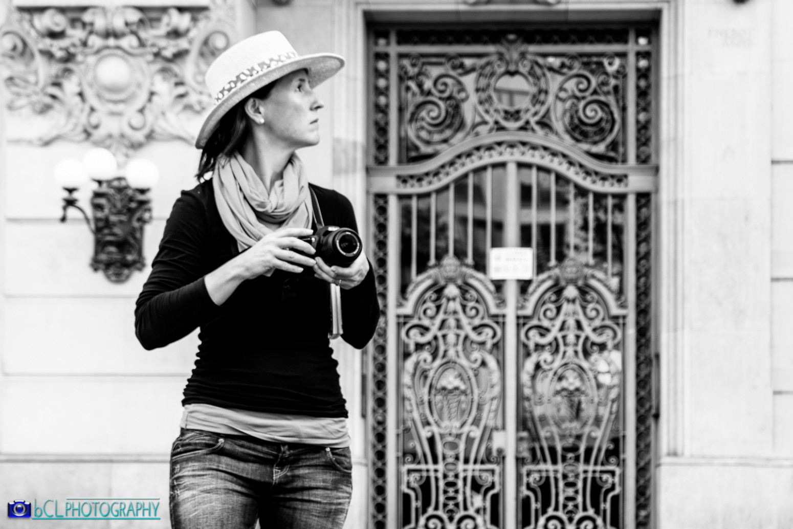 Looking for the next photo